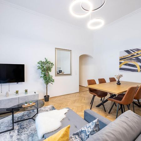 Prime Location & Cozy Central 3Bedrm Apartment Budapest Eksteriør billede